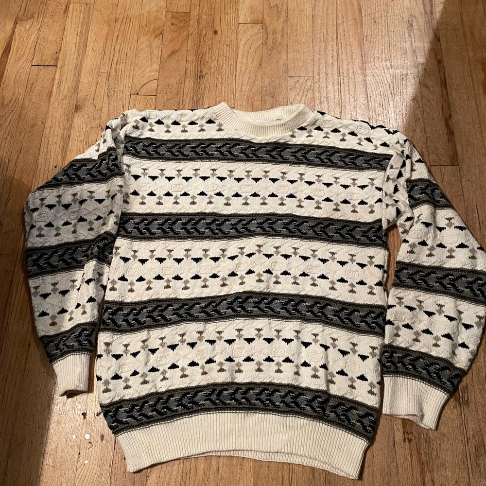 Geoffrey Beene Cream and Black Crewneck Sweater